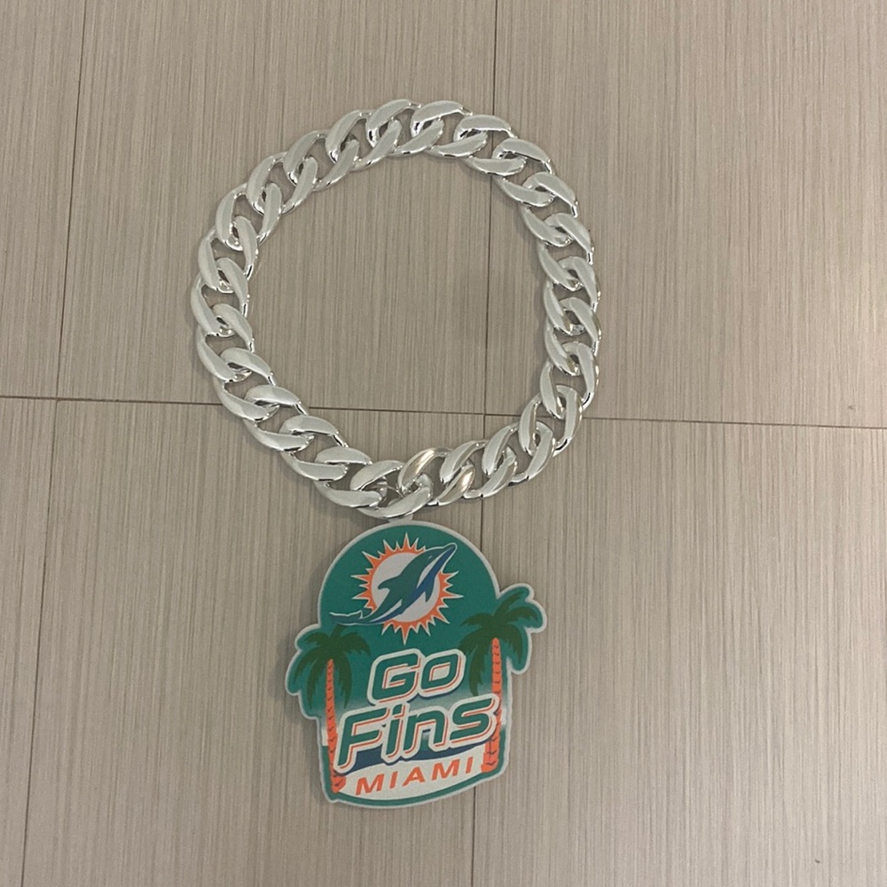 Miami dolphins chain